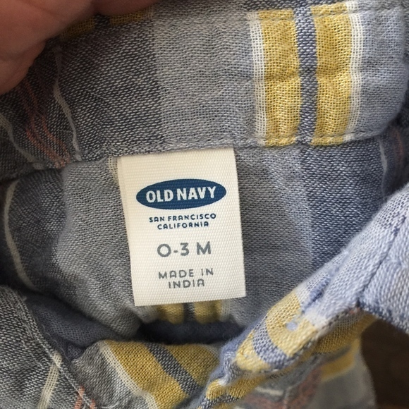 EUC Old Navy Shirt Size 0-3M - Picture 3 of 3